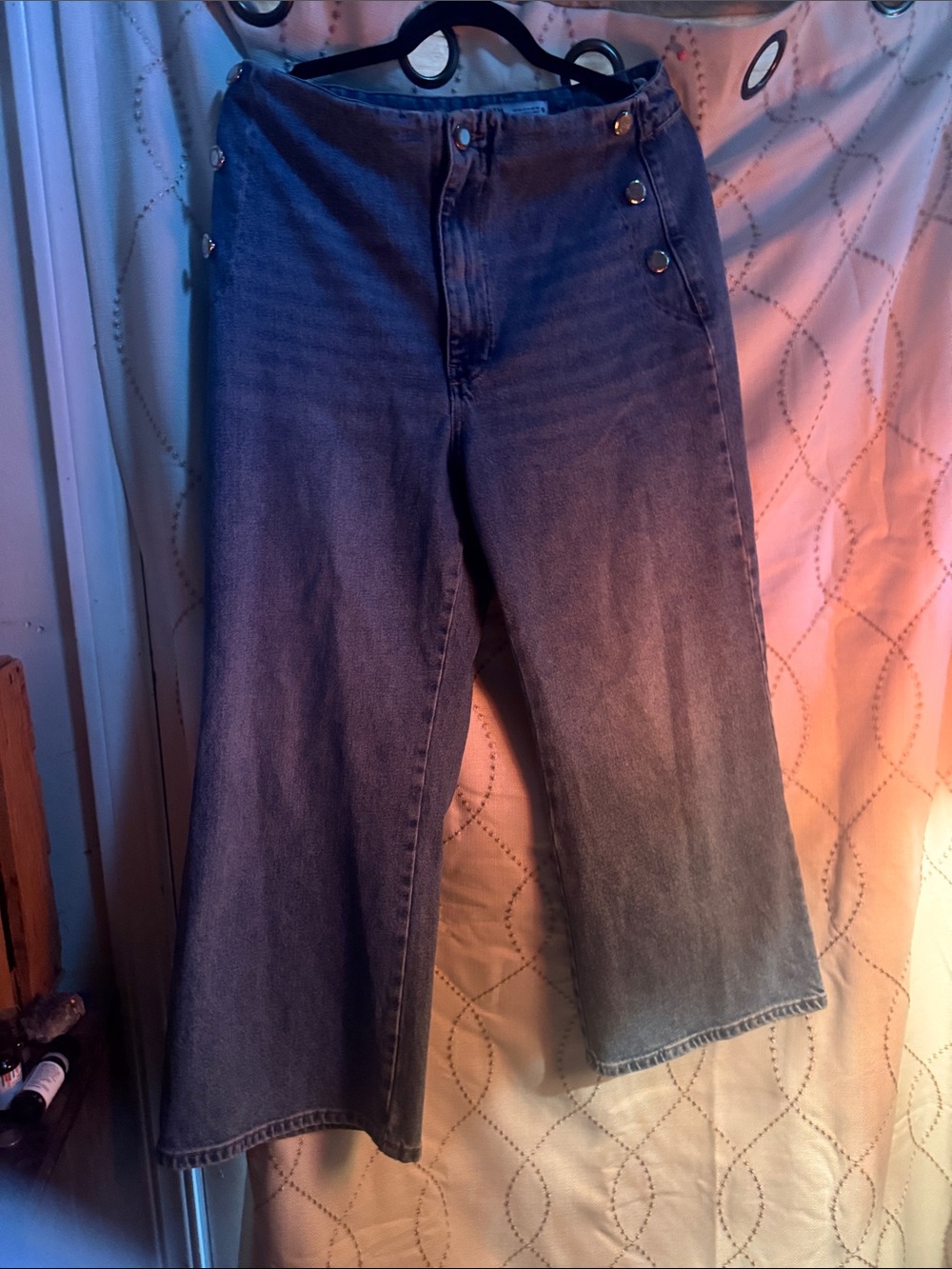 Zara Wide-Leg Jeans in Washed Blue Denim with Side Buttons
